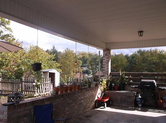 4th image of 3175 Street Dr