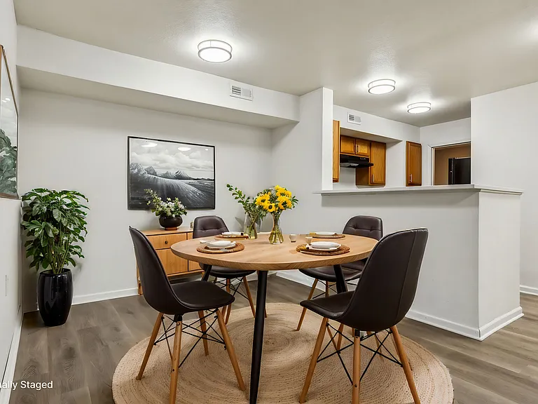 Westgate Apartments — Photo 14