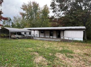 188 Wayne St, Mount Airy, NC 27030