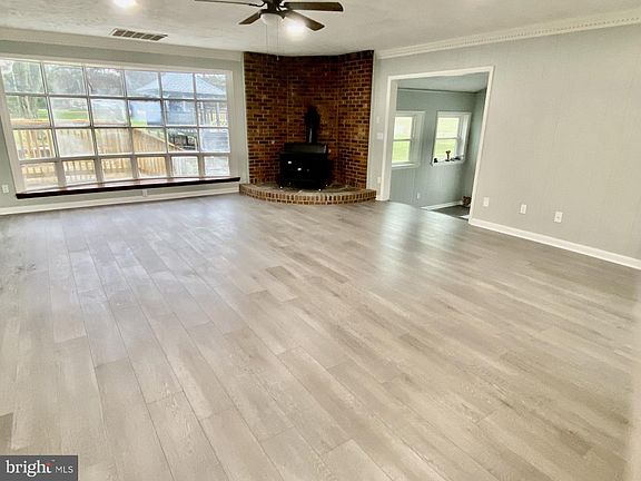 3rd image of 3582 Meadow Bridge Rd