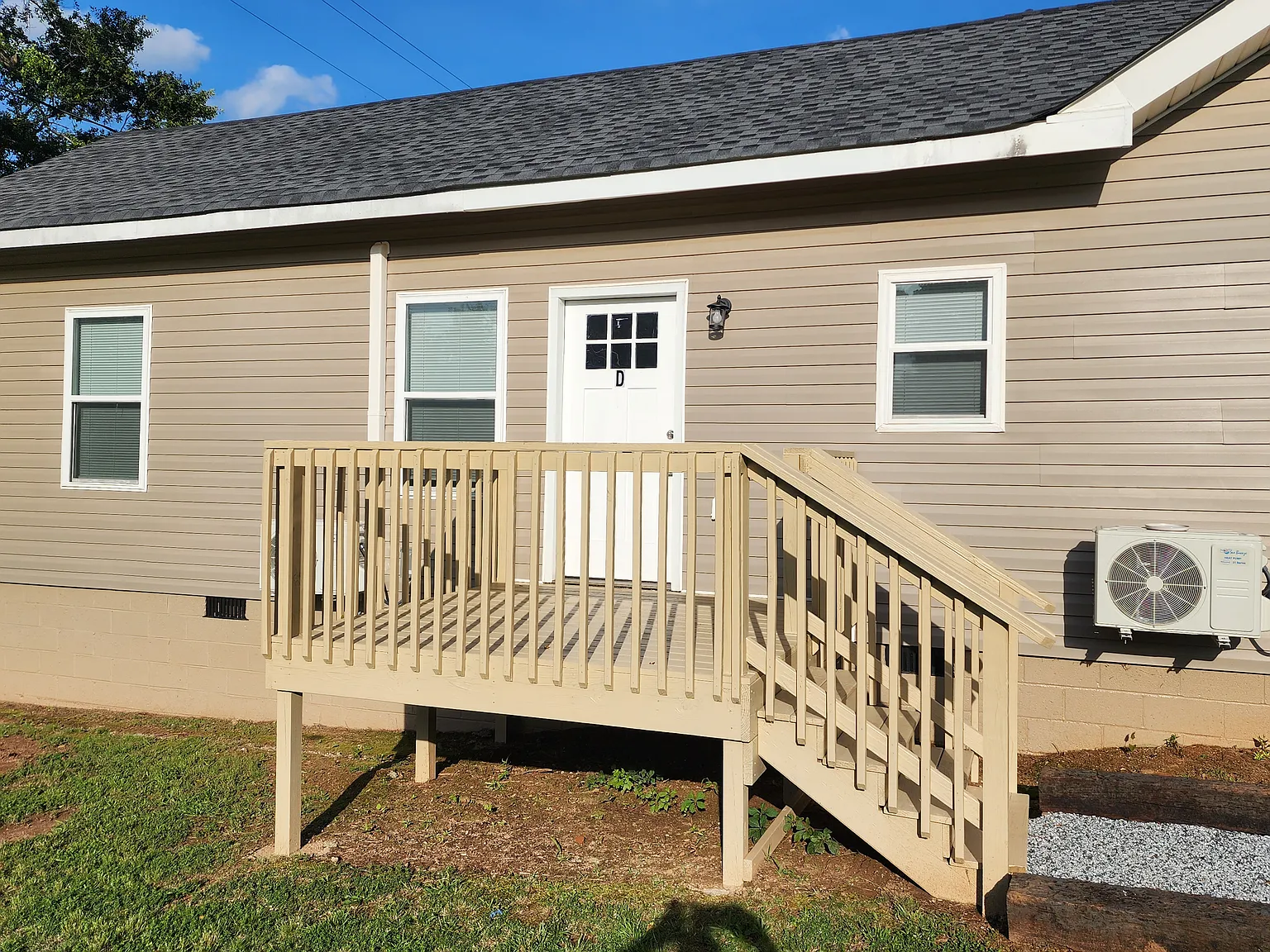 2 bed, 812 sqft, $1,200 — Photo 2