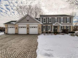 1120 Surrey Ln, Itasca, IL 60143