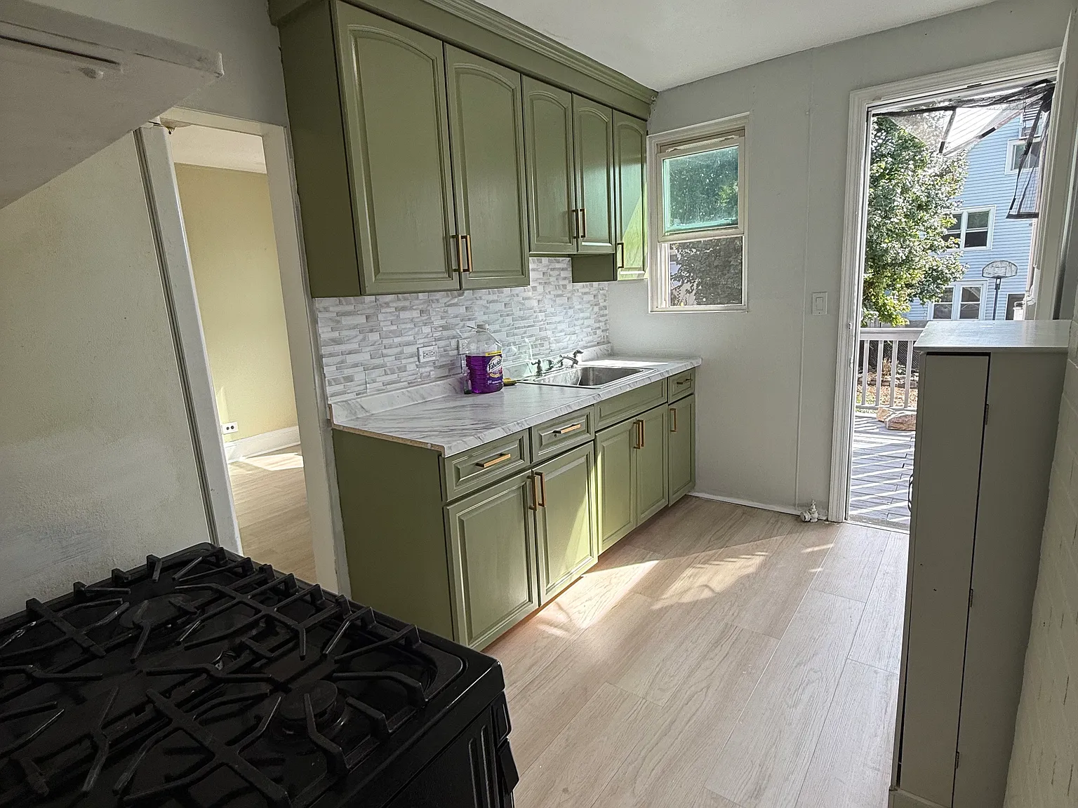 2 bed, 936 sqft, $3,200 — Photo 3