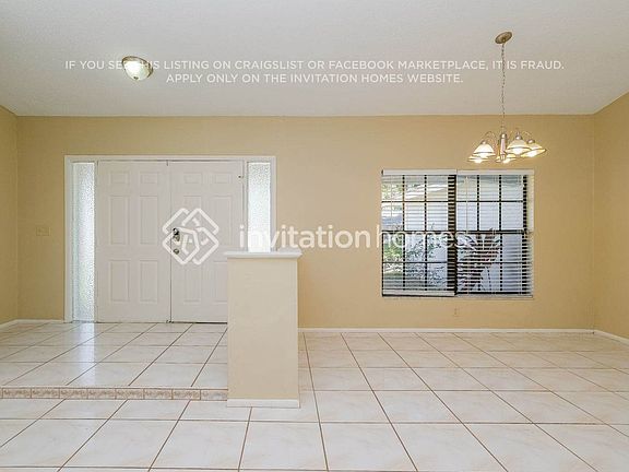 4th image of 203 Arbor Dr E
