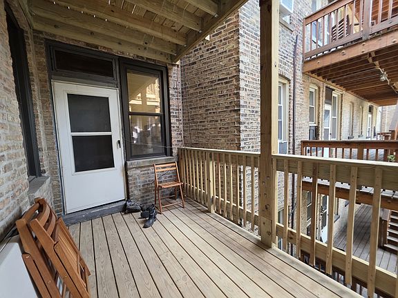 4th image of 1401 W Winona St #2