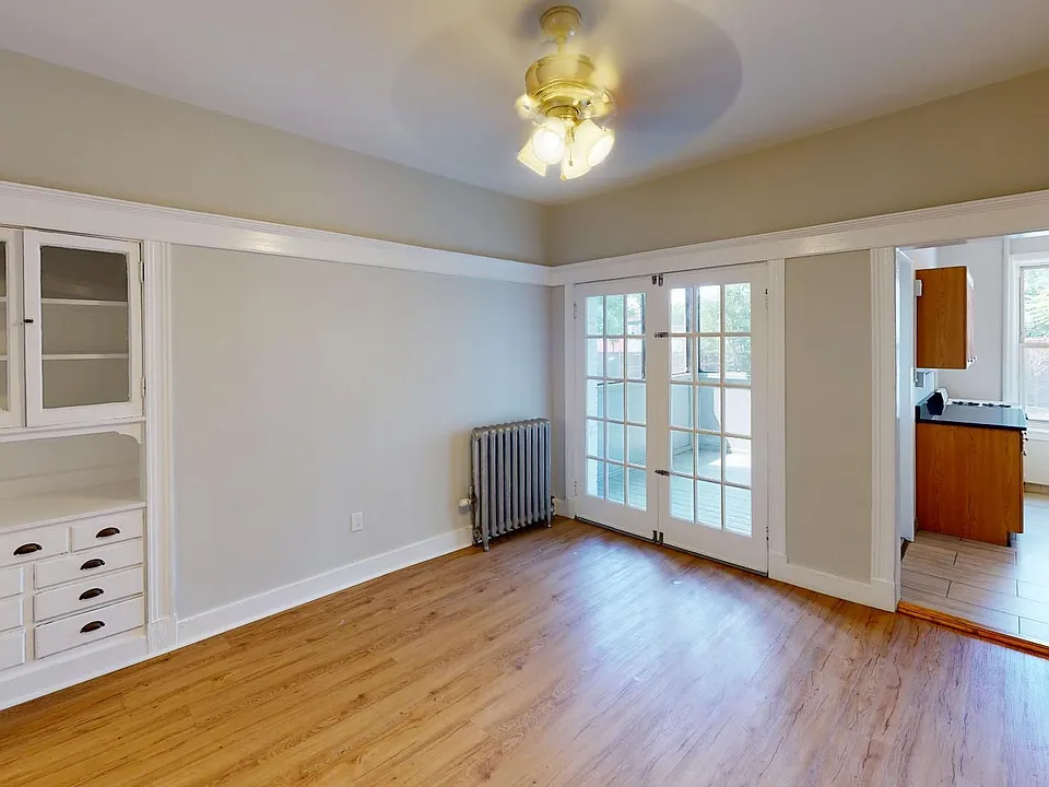8 Farrington Ave #8A