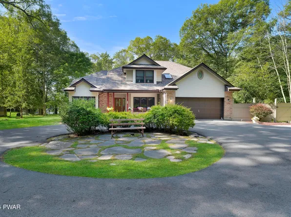 106 Magnolia Ln, Milford, PA 18337