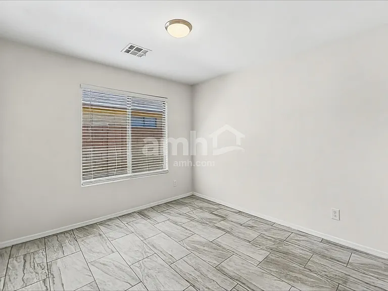 2036 W Kristina Ave — Photo 11