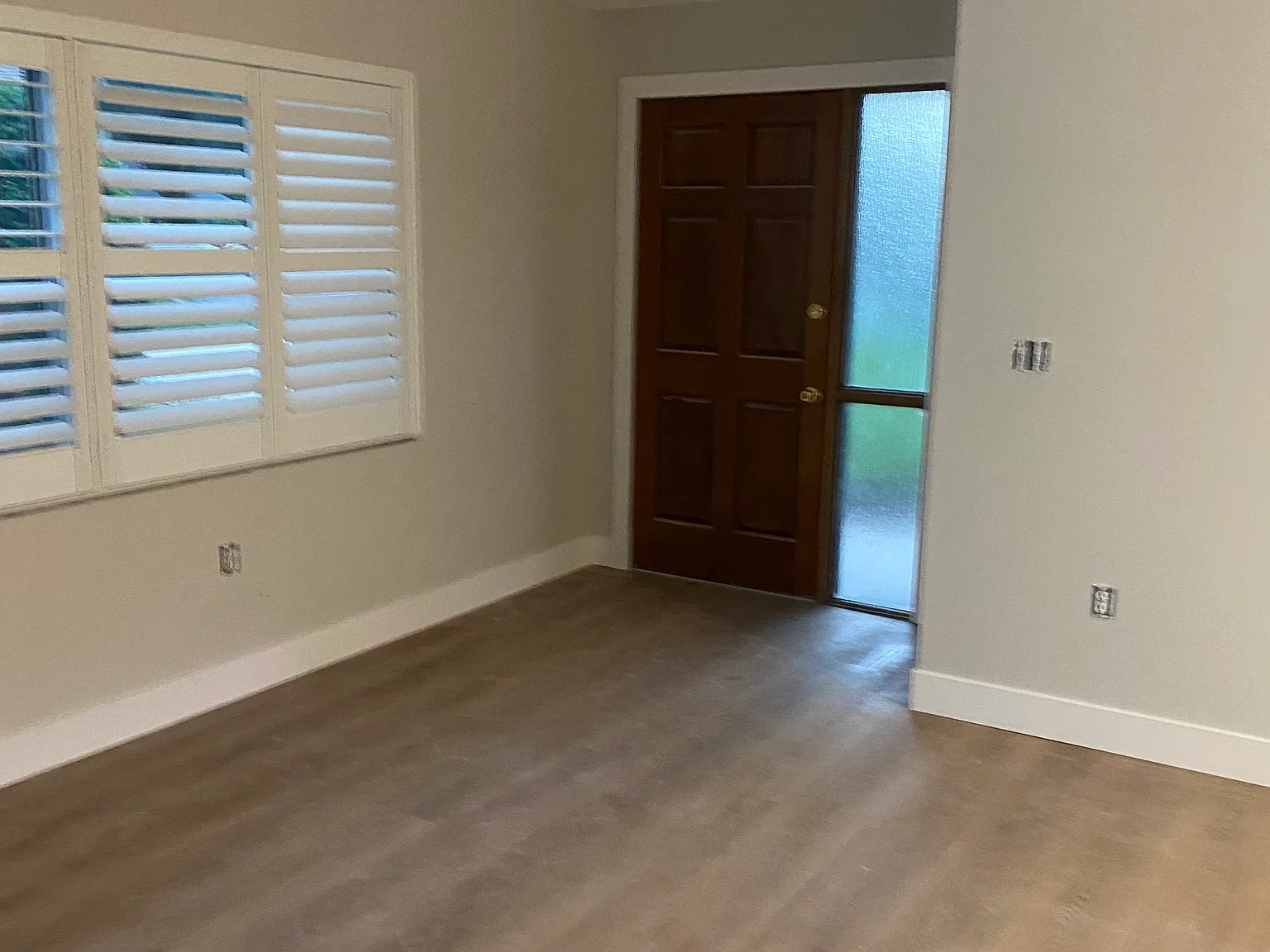 3 bed, 1200 sqft, $2,100 — Photo 2