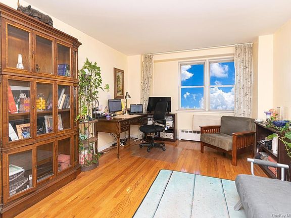 3rd image of 5800 Arlington Ave APT 7C