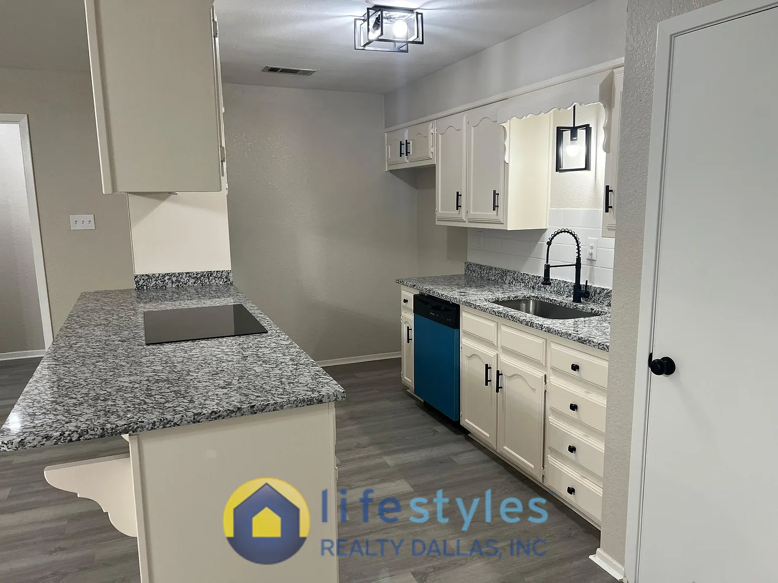 3 bed, 1608 sqft, $1,850 — Photo 4