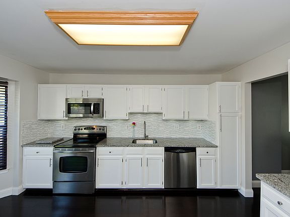3rd image of 6174 Old Brentford Ct