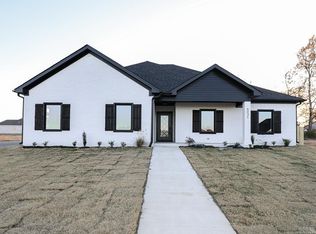 6031 Coral Ridge Dr, Bryant, AR 72022