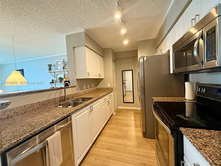 1155 Brickell Bay Dr #1205 — Photo 14
