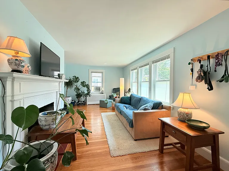 139 Oakdale Rd — Photo 10