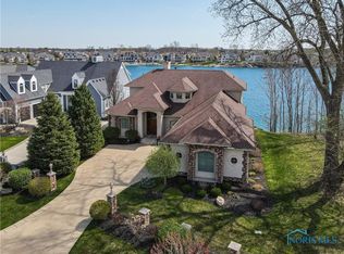 3019 Deep Water Ln, Maumee, OH 43537