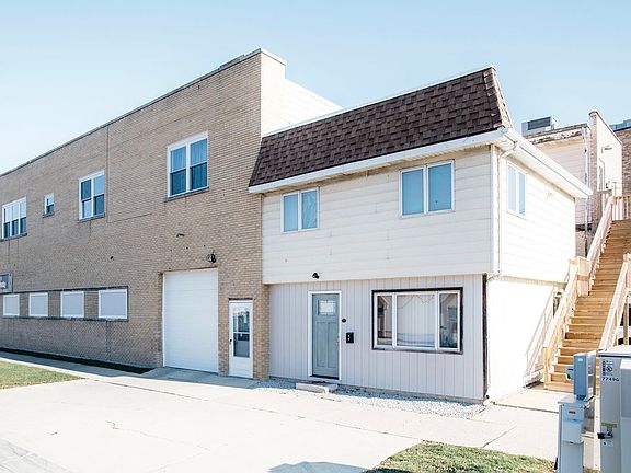2nd image of 7749 W Grand Ave #1