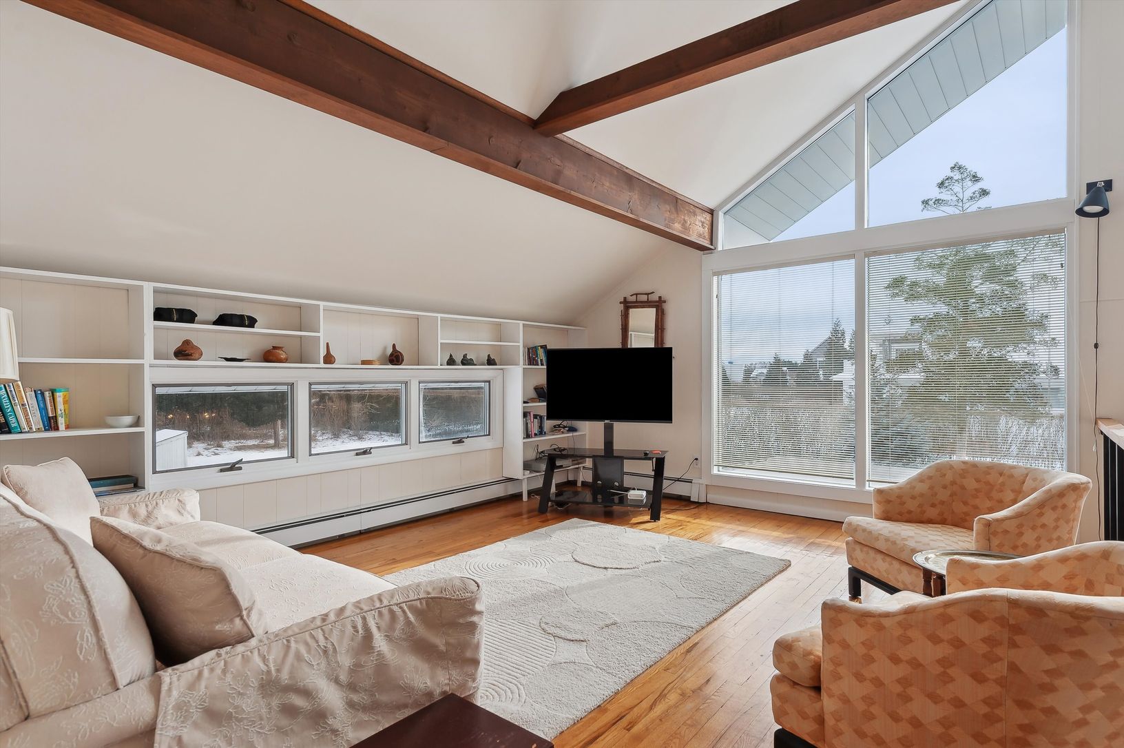  2nd Floor TV Lounge