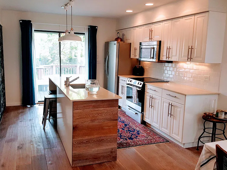 799 Emmons Ave — Photo 5
