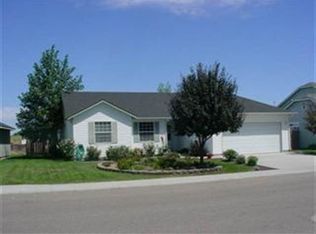 530 W 7th St N, Middleton, ID 83644