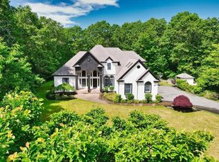 1274 Old Fall River Rd, Dartmouth, MA 02747