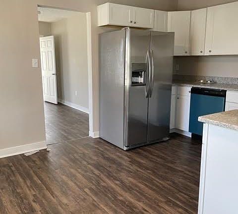 4th image of 5303 Colonial Ave