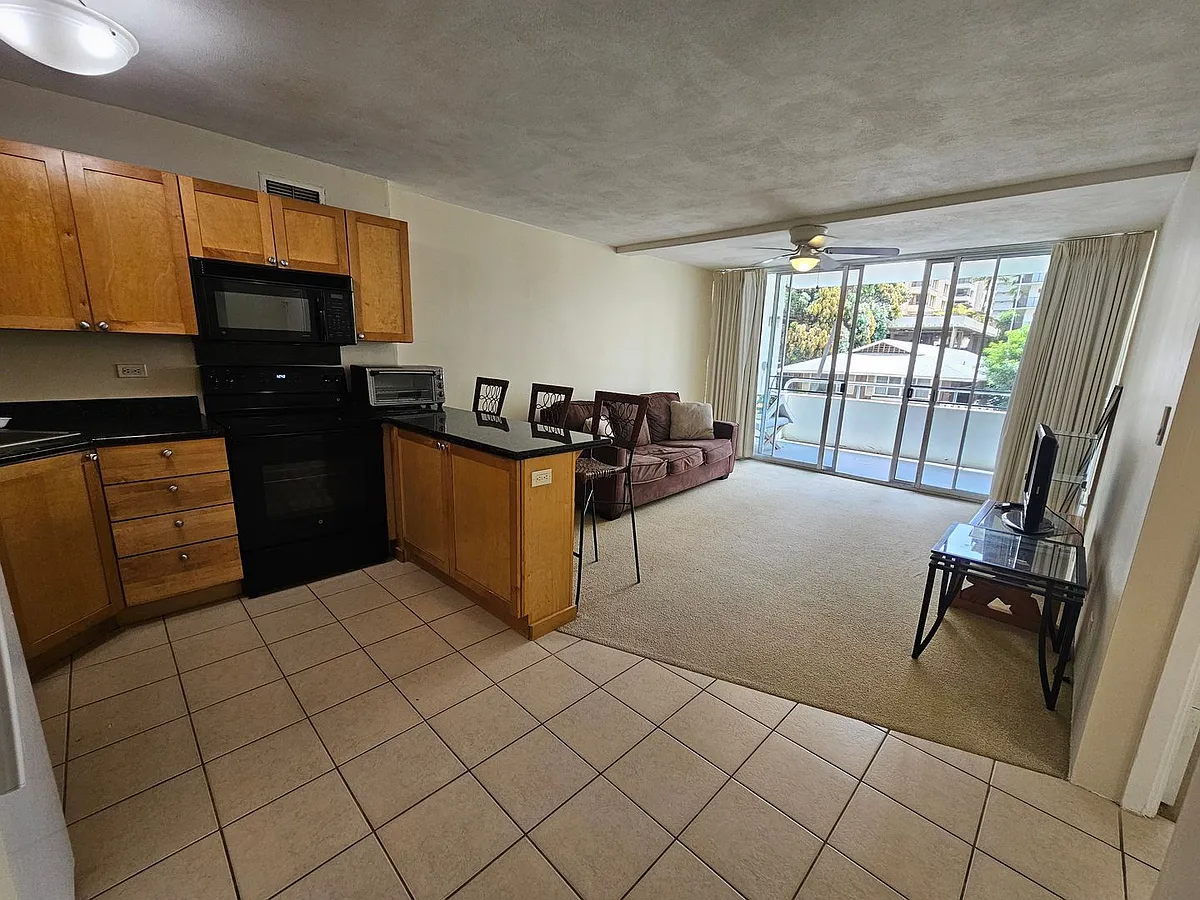 Building Photo - 430 Kaiolu St #206