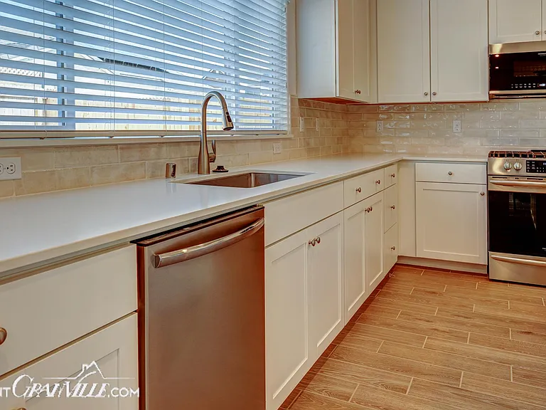 813 Blue Oak Ln W — Photo 3