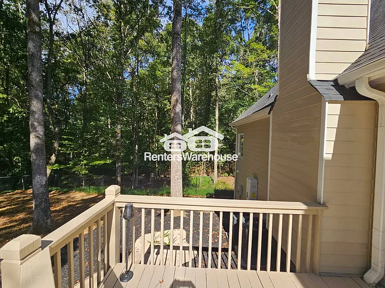 2530 Wellsley Ln — Photo 7