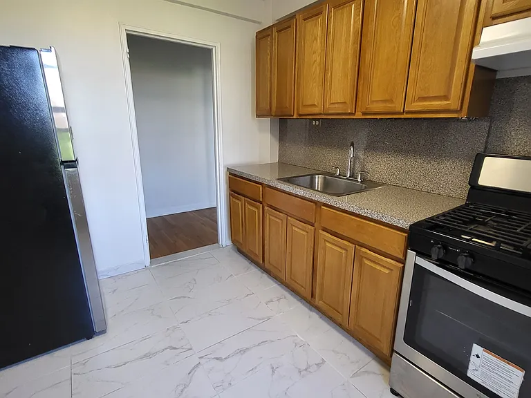 1180 Ocean Pkwy #6C — Photo 4
