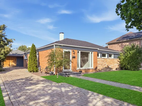 7032 Emerson St, Morton Grove, IL 60053