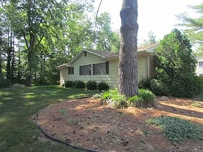 4th image of 102 N Lark Ln