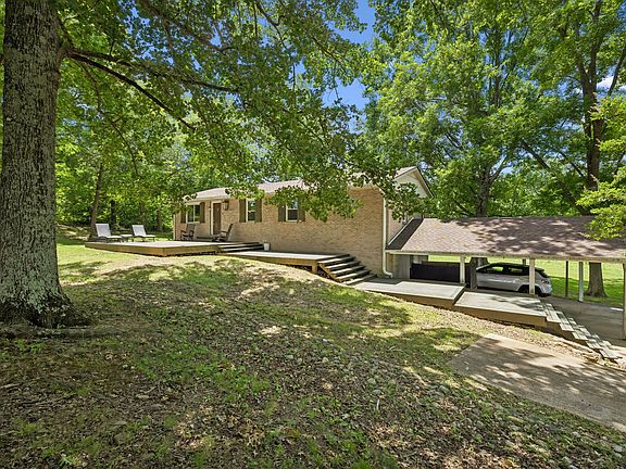 4th image of 2667 Sanford Rd