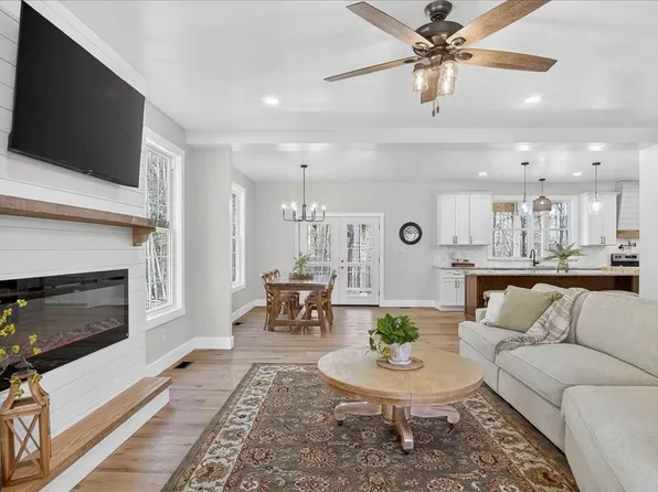 281 Powhatan Rd, Clarksville, VA 23927