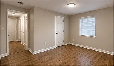 2 bed, 868 sqft, $2,100 — Photo 3