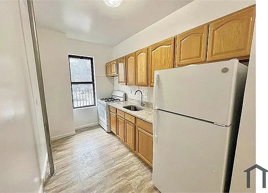1 bed, 800 sqft, $2,762 — Photo 1
