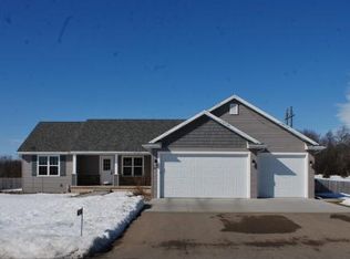 947 Sundial Ln, Neenah, WI 54956