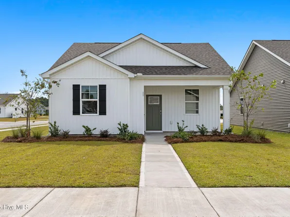 11 Bonaparte St, Wilmington, NC 28411