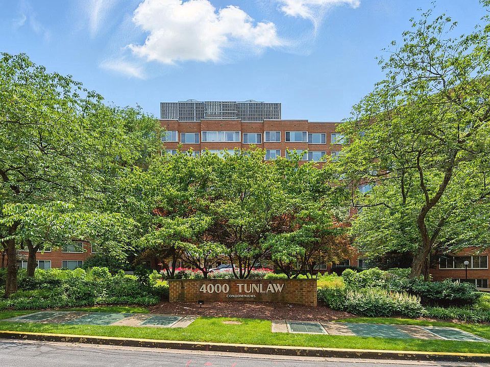 1st image of 4000 Tunlaw Rd NW APT 829