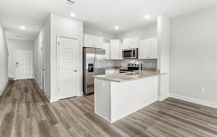 12314 Sinclair Dr — Photo 10
