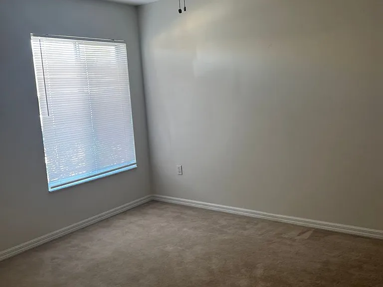 2274 E Fairbanks Dr — Photo 3