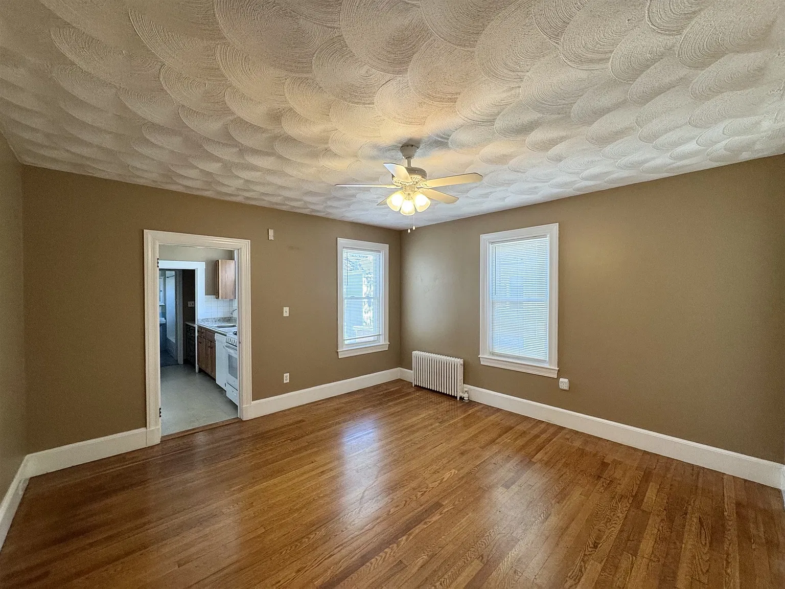 95 Flint St — Photo 2