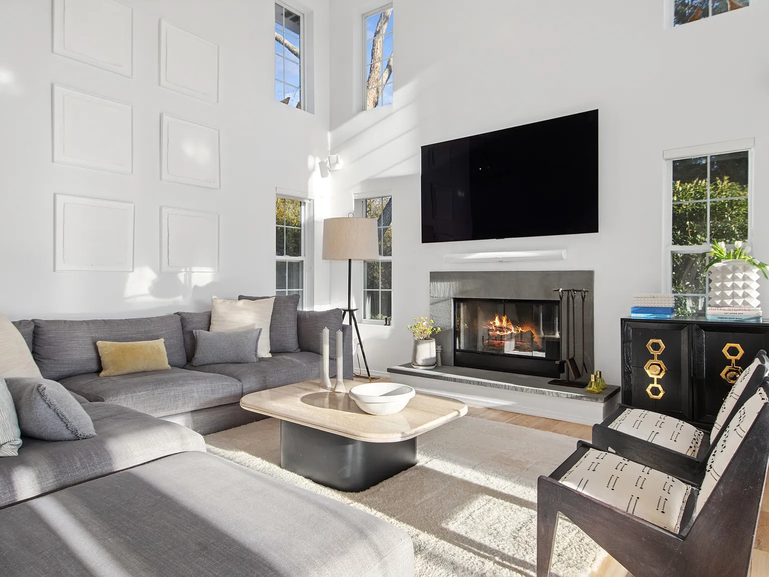 Quiet, Luxury in the Heart of the Hamptons — Photo 3