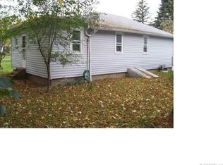 135 Doncaster Rd, Rochester, NY 14623