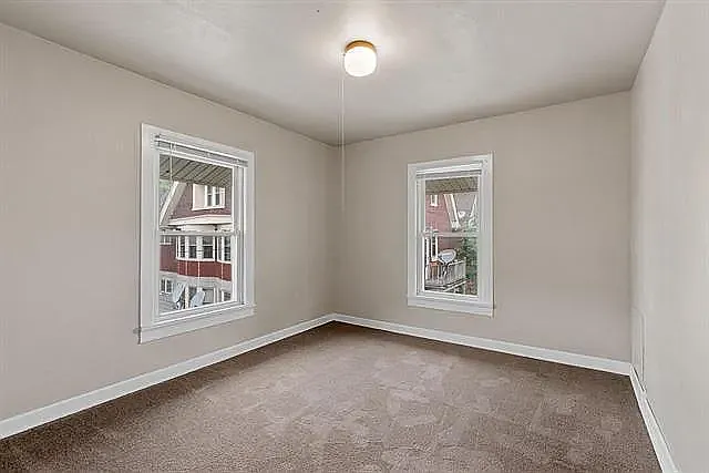 2114 E Webster Pl — Photo 8