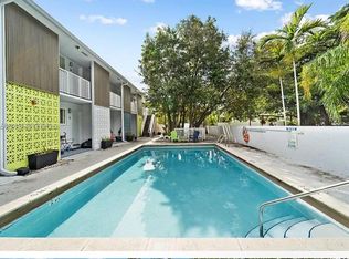6805 SW 88th St #15, Miami, FL 33143
