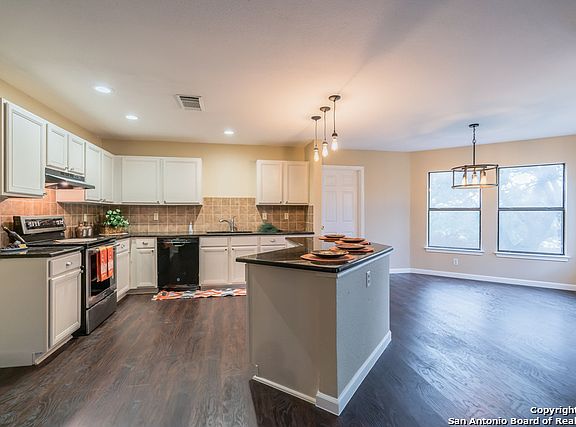 5th image of 2626 Diamond Hill Dr