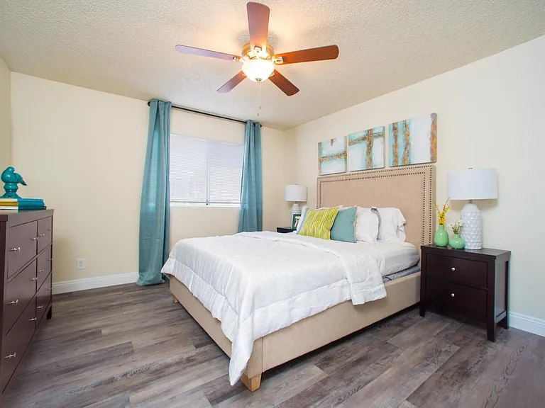 1022 Locust Ave #B — Photo 11
