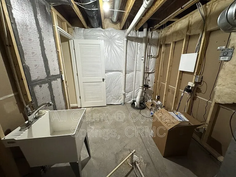 8297 Firecracker Trl — Photo 32