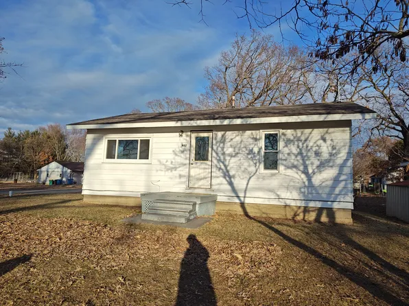 402 S Roosevelt Rd, Knox, IN 46534